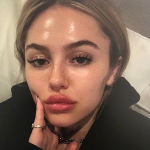 Meet your Posher, Tori